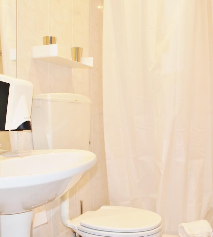 Peneco Albufeira Guesthouse الغرفة الصورة